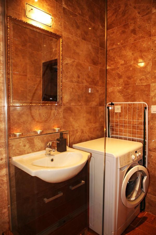 City Center Apartment In Middle Of Bratislava Eksteriør bilde